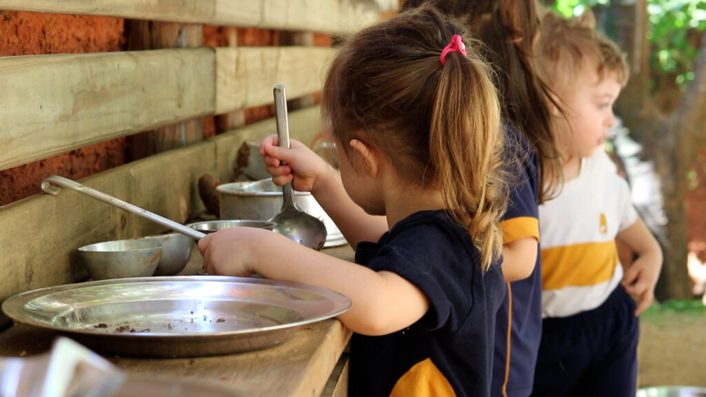 5 habilidades desenvolvidas com o brincar na infância