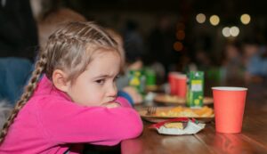 Seletividade alimentar infantil: o que é “fase” e o que merece atenção